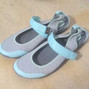 Teva Women's Gray and Mint Flats, Great Used Condition